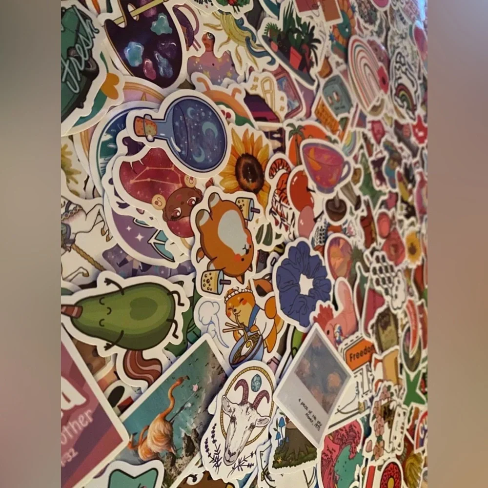 25 Random Stickers - Picture 2 of 9